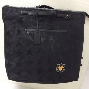 Sakado ak laptop iPad pòch